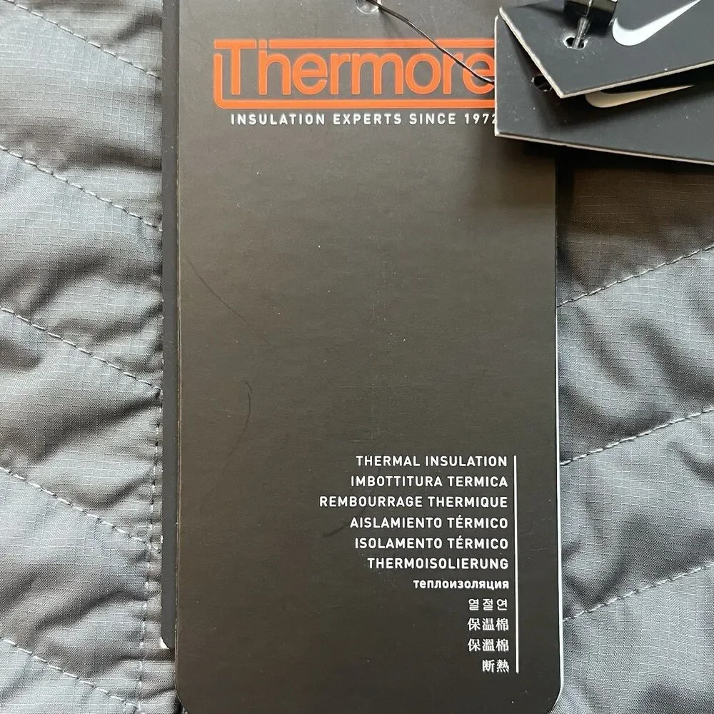 NWT Nike Womens XL Essential Running Vest ThermoreFilled CU330-478 Gray